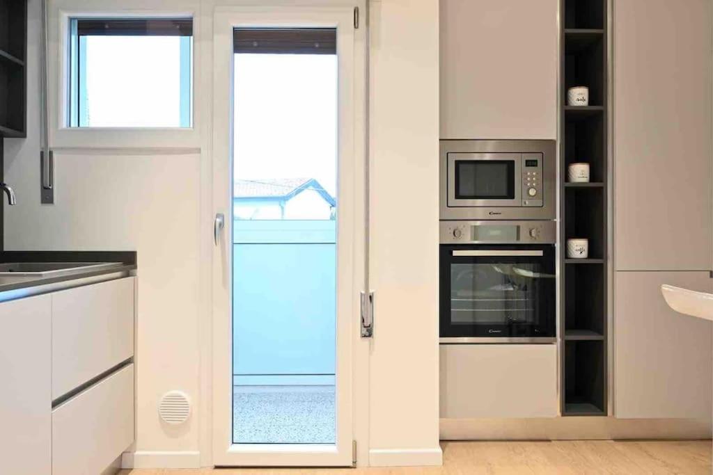 -Free Parking & Wifi- 10 Minuti Dal Centro Apartment Padova Bagian luar foto