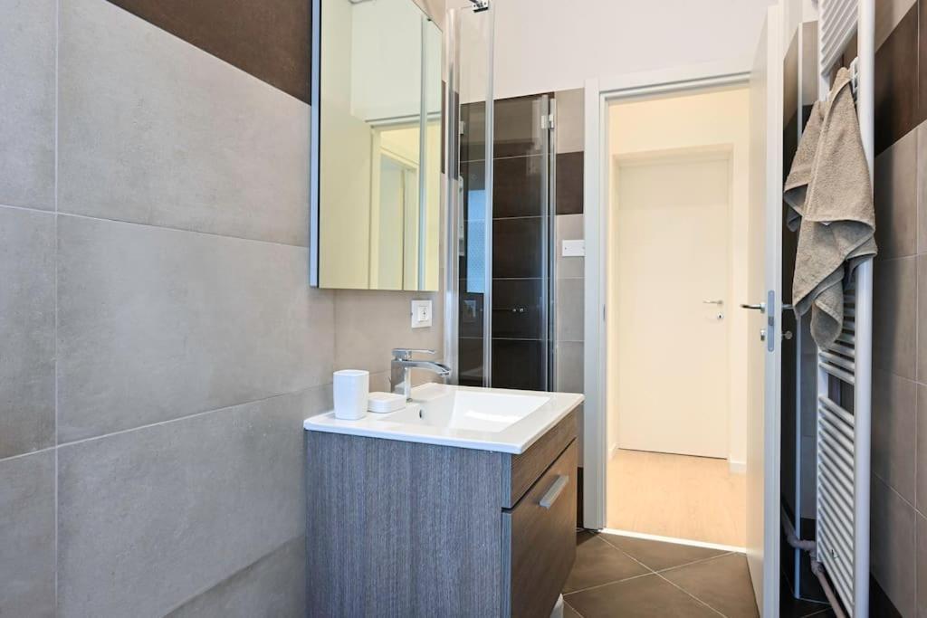 -Free Parking & Wifi- 10 Minuti Dal Centro Apartment Padova Bagian luar foto